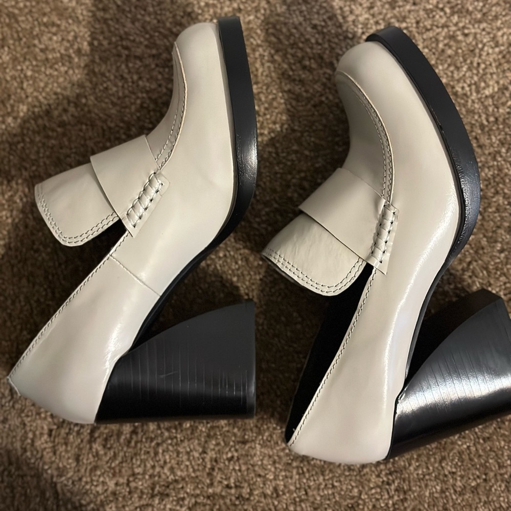 Women’s Jeffrey Campbell White Block Heel’s Size 8